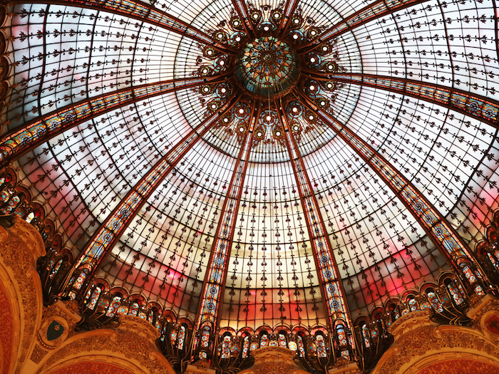 a book of travel -in Paris-