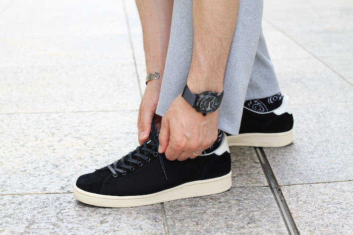 WITH BRIGHT TRAINER(BLK)