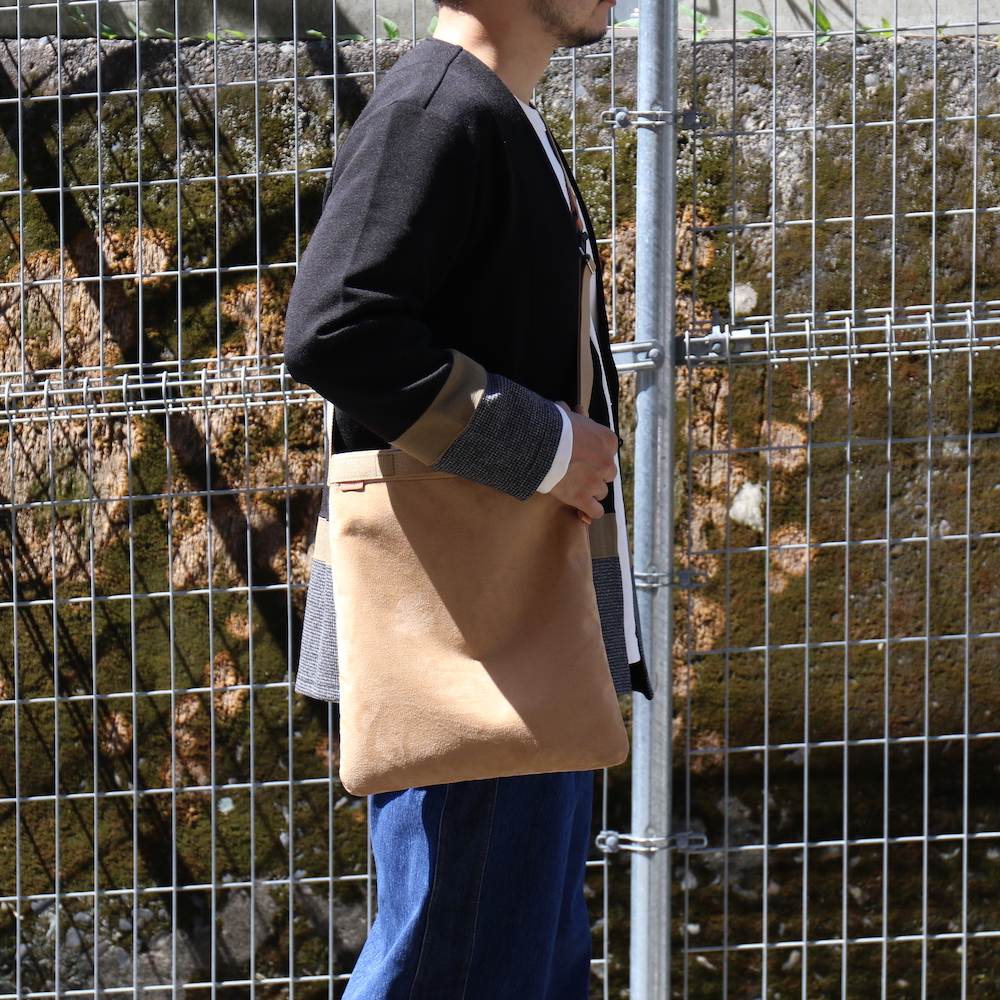 ×UPLIGHT SHOULDER BAG