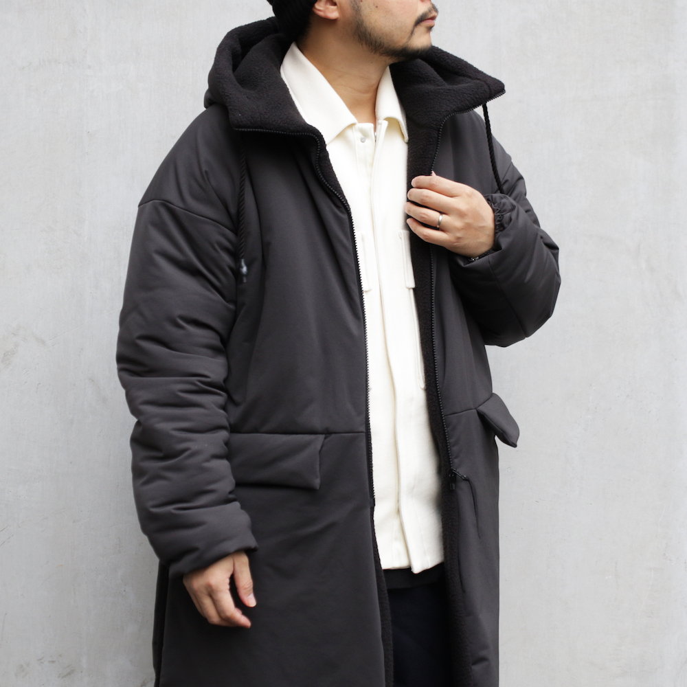 REVERSIBLE BENCH COAT | JOURNAL | The Weft CURLY&Co. HEAD STORE